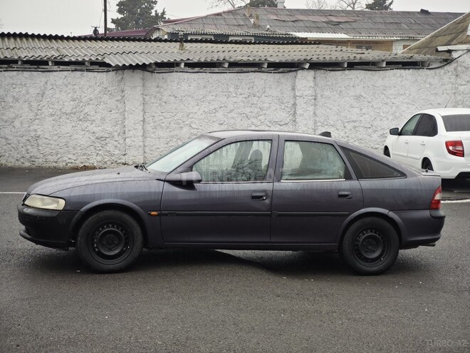Opel Vectra 1996, 200,000 km - 2.0 l - Göyçay