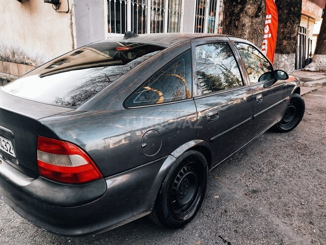 Opel Vectra 1996, 200,000 km - 2.0 l - Göyçay