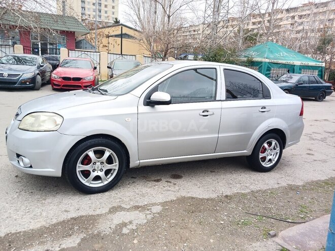 Chevrolet Aveo-5