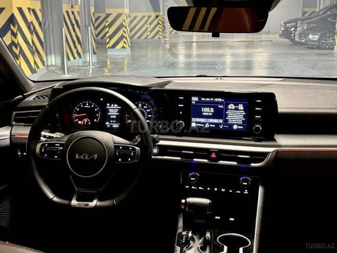 Kia K5-17