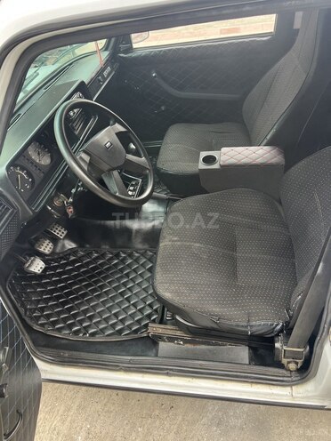 LADA (VAZ) 2107 2007, 50,000 km - 1.6 l - Ucar