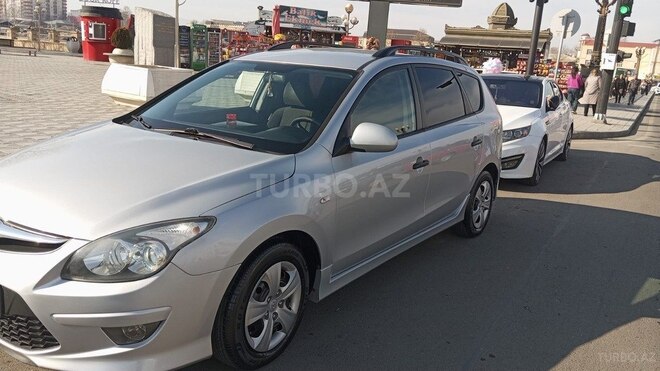 Hyundai i30 2010, 240,000 km - 1.6 l - Gəncə