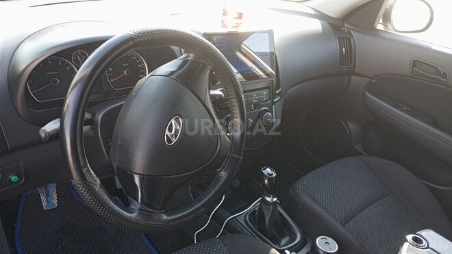 Hyundai i30 2010, 240,000 km - 1.6 l - Gəncə