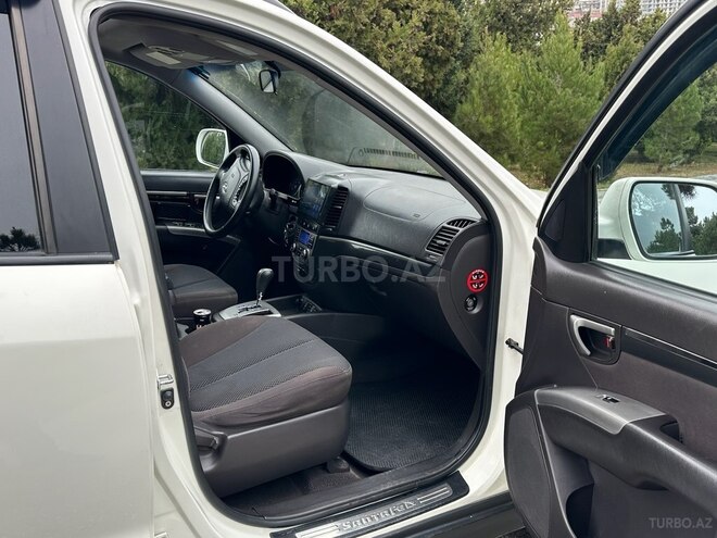 Hyundai Santa Fe-5
