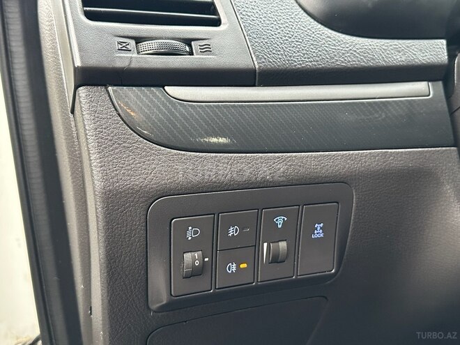 Hyundai Santa Fe-10