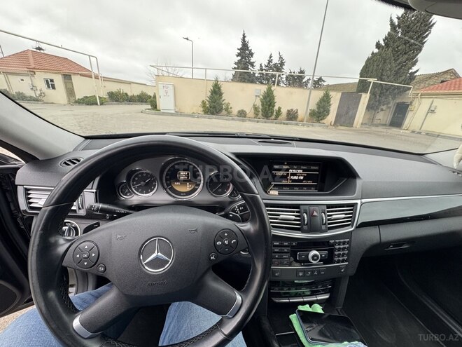 Mercedes E 220 d 2011, 266,000 km - 2.2 л - Bakı