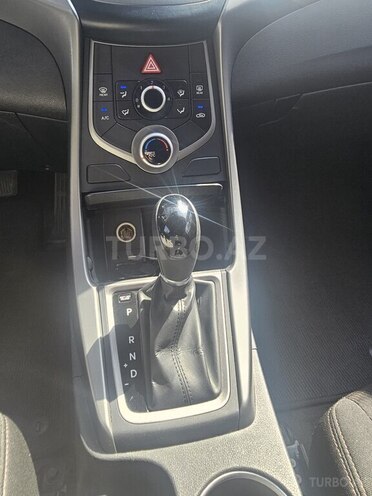 Hyundai Avante 2014, 186,000 km - 1.6 l - Bakı