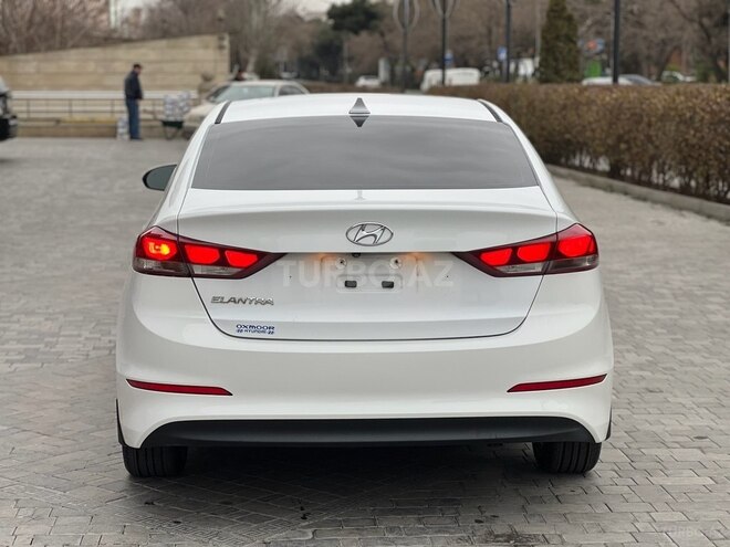 Hyundai Elantra 2018, 99,000 km - 2.0 l - Bakı