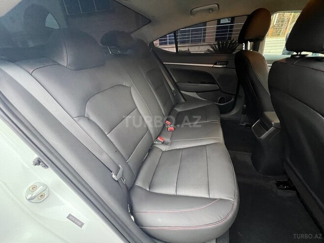 Hyundai Elantra 2018, 99,000 km - 2.0 l - Bakı