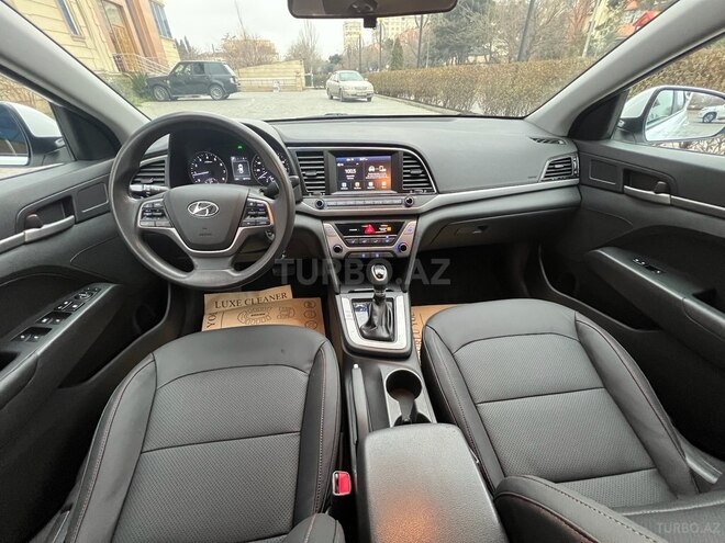 Hyundai Elantra 2018, 99,000 km - 2.0 l - Bakı