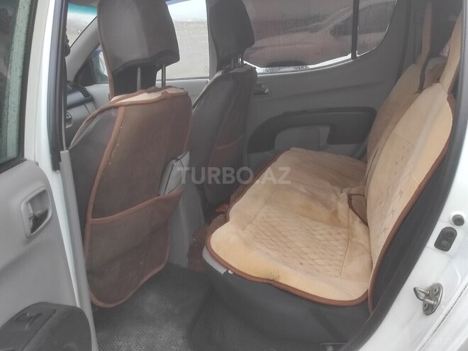 Mitsubishi L200 2012, 300,000 km - 2.5 l - Bakı