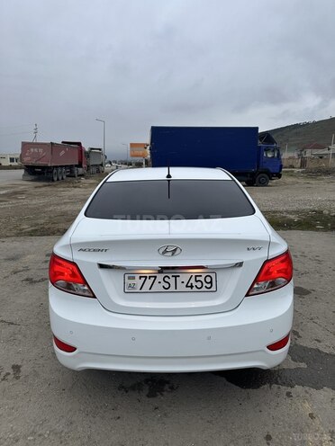 Hyundai Accent 2015, 105,000 km - 1.4 l - Siyəzən