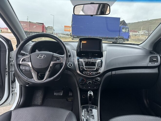 Hyundai Accent 2015, 105,000 km - 1.4 l - Siyəzən