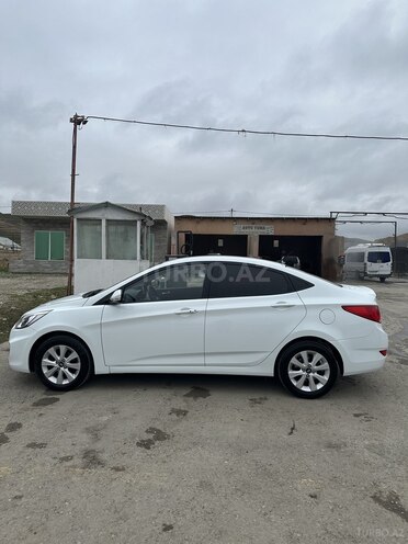 Hyundai Accent 2015, 105,000 km - 1.4 l - Siyəzən