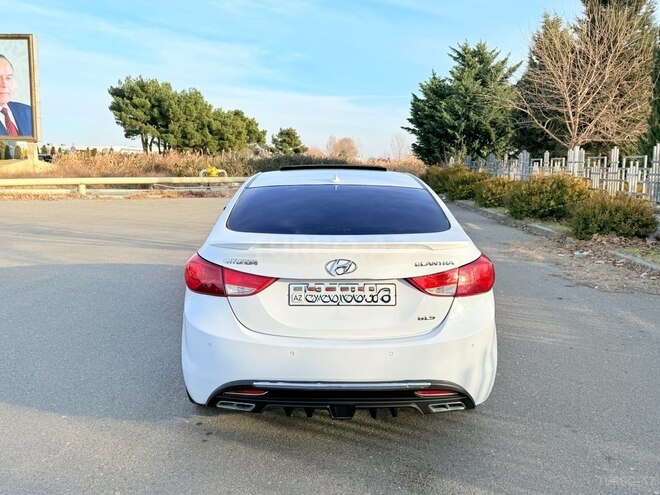 Hyundai Elantra 2011, 240,000 km - 1.8 л - Tovuz
