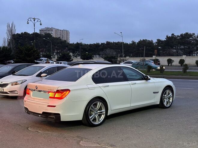 BMW 740-15