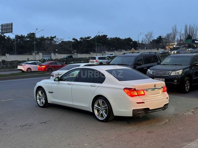 BMW 740-12