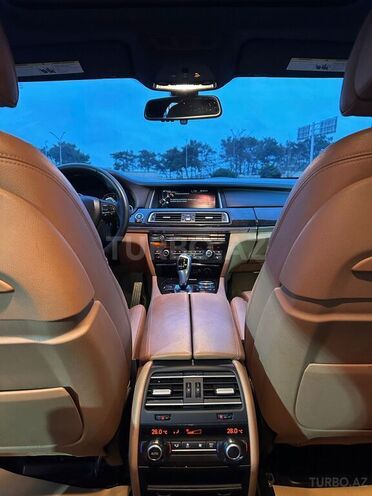 BMW 740-7