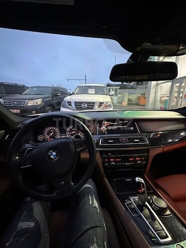 BMW 740-4