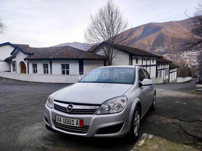 Opel Astra 2009, 243,000 km - 1.3 l - Şəki