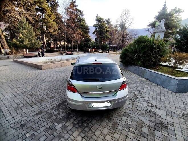 Opel Astra 2009, 243,000 km - 1.3 l - Şəki