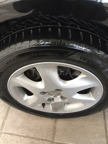 Toyota Corolla 2006, 215,000 km - 1.4 l - Sabirabad