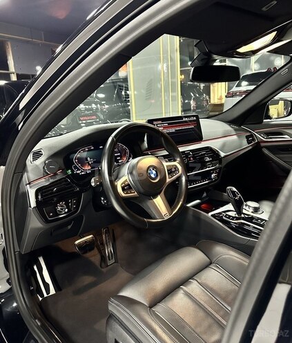BMW 520-9