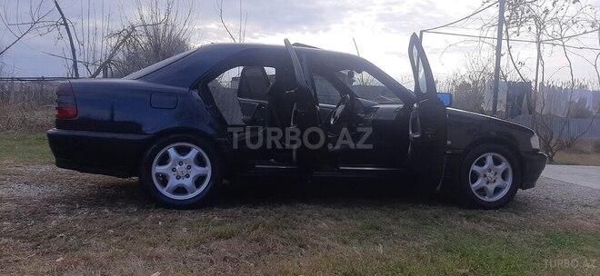 Mercedes C 240 1998, 233,000 km - 2.4 l - Kürdəmir