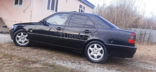 Mercedes C 240 1998, 233,000 km - 2.4 l - Kürdəmir