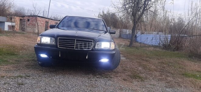 Mercedes C 240 1998, 233,000 km - 2.4 l - Kürdəmir