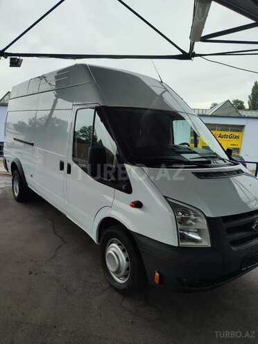 Ford Transit-2