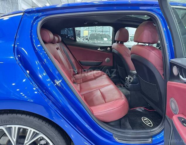 Kia Stinger-13