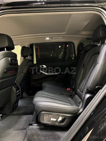 BMW X7-12