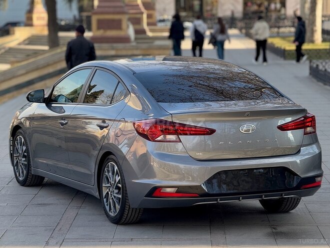 Hyundai Elantra 2019, 32,200 km - 2.0 l - Gəncə
