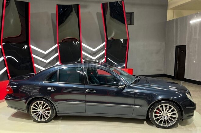 Mercedes E 300 d-4