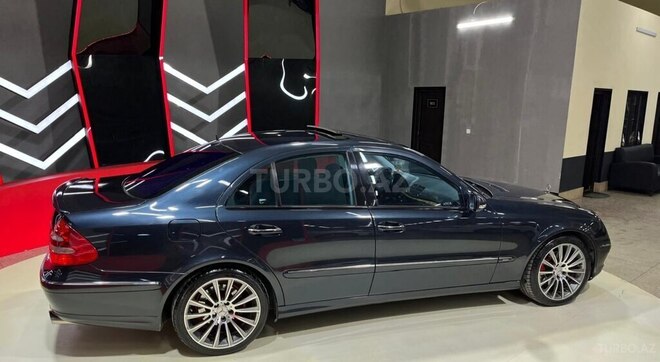 Mercedes E 300 d-5