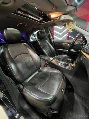 Mercedes E 300 d-16