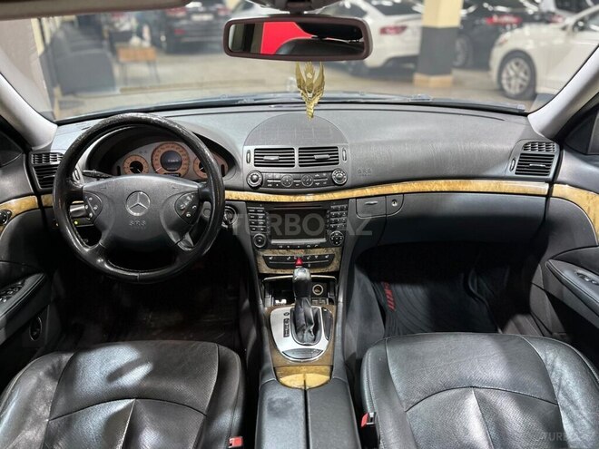 Mercedes E 300 d-15