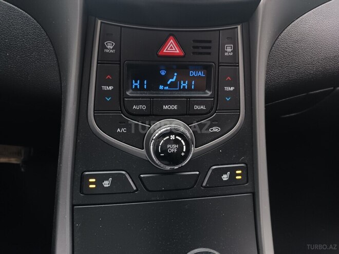 Hyundai Avante 2015, 250,000 km - 1.6 l - Bakı