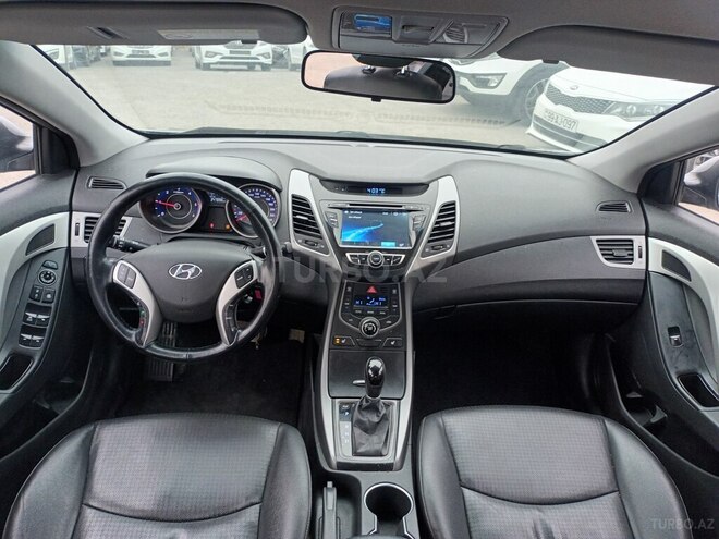 Hyundai Avante 2015, 250,000 km - 1.6 l - Bakı