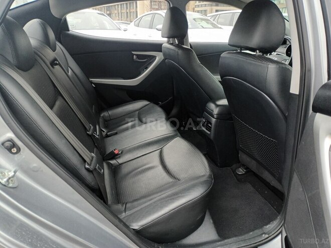 Hyundai Avante 2015, 250,000 km - 1.6 l - Bakı