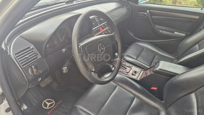 Mercedes C 230 1999, 299,505 km - 2.3 l - Sabirabad