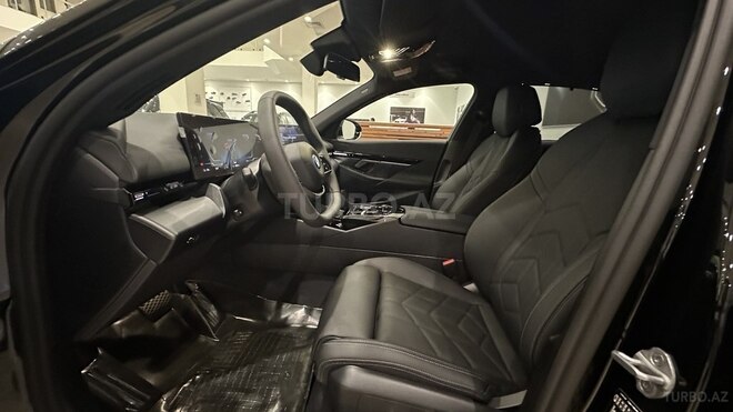 BMW i5-11