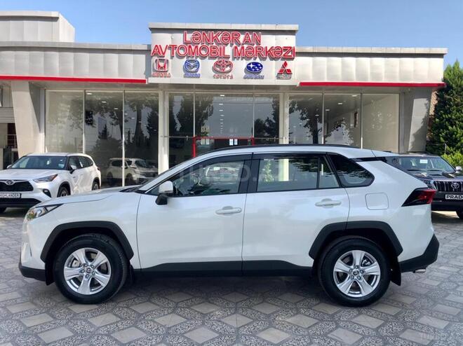 Toyota RAV4-4