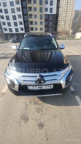 Mitsubishi Pajero Sport-1