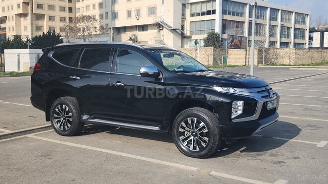 Mitsubishi Pajero Sport-5