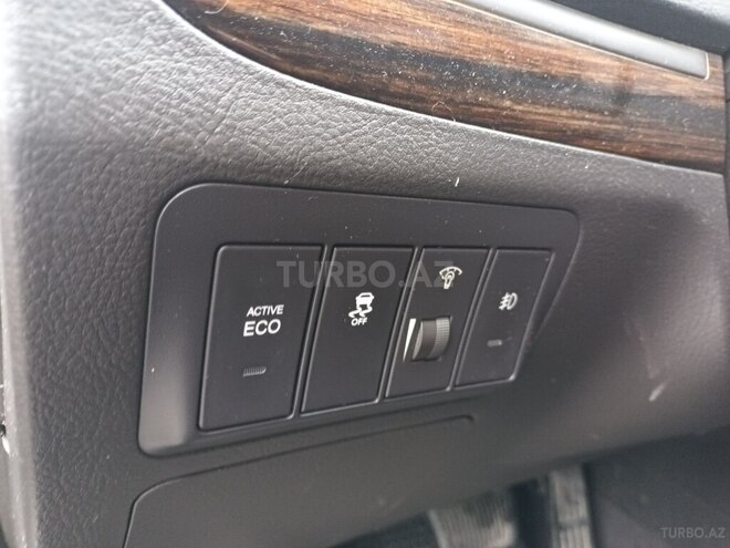 Hyundai Santa Fe-6