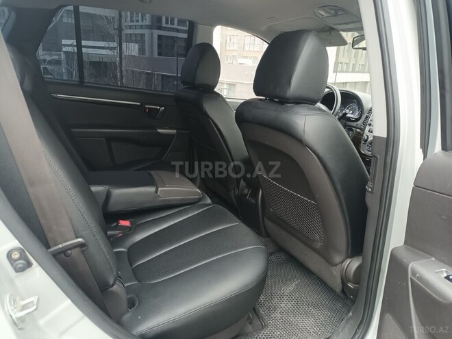 Hyundai Santa Fe-10