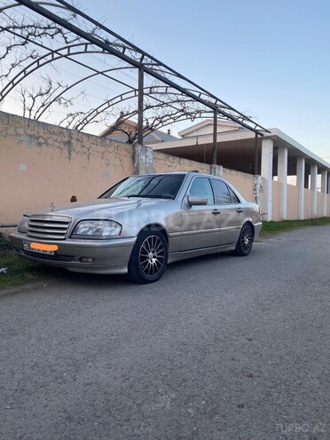 Mercedes C 230 1999, 230,000 km - 2.3 l - Saatlı