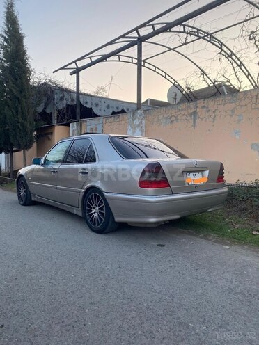 Mercedes C 230 1999, 230,000 km - 2.3 l - Saatlı